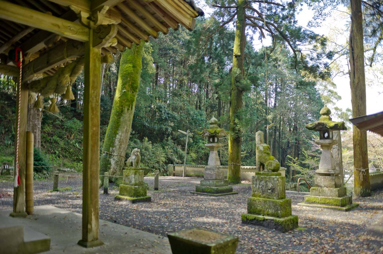 熱田神社　福岡県鞍手郡鞍手町新北_b0023047_04251871.jpg