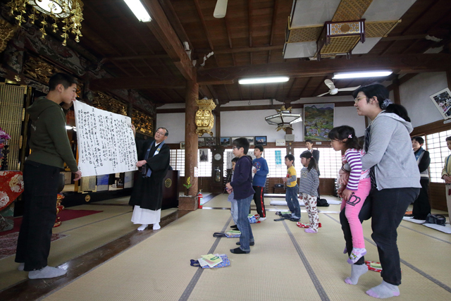 向渕正定寺「子ども花まつり」②_e0271181_19540034.jpg