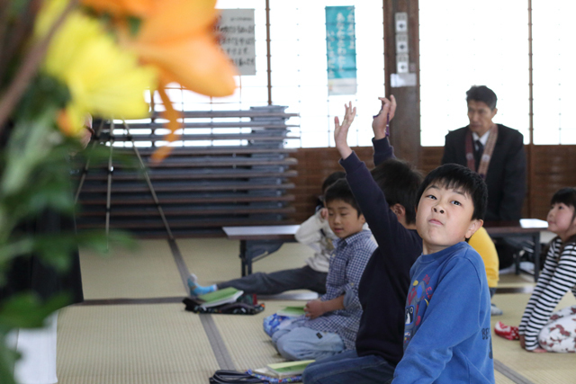 向渕正定寺「子ども花まつり」②_e0271181_19552172.jpg