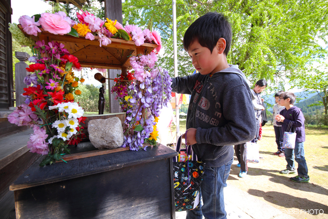 向渕正定寺「子ども花まつり」②_e0271181_20154060.jpg