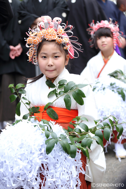 筑摩神社「鍋冠祭」2016①_e0271181_23253349.jpg