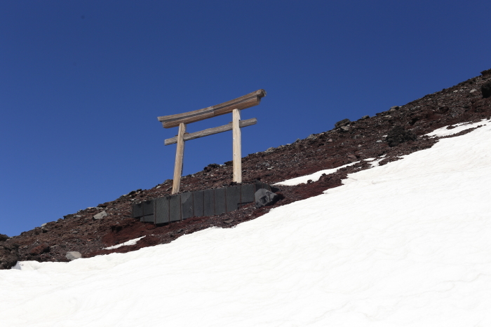 雪 の 富士山 へ Go 21年富士山に雪が少ない原因は火山が活発になってる恐れあり Ofertadalu Com Br