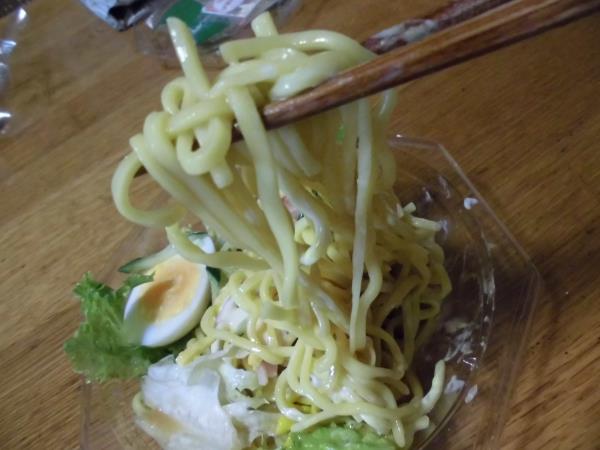 デイリーカナートのミニ寿司セットと冷やし中華_c0118393_1737695.jpg