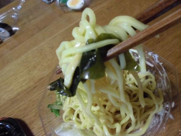 デイリーカナートのミニ寿司セットと冷やし中華_c0118393_17562157.jpg