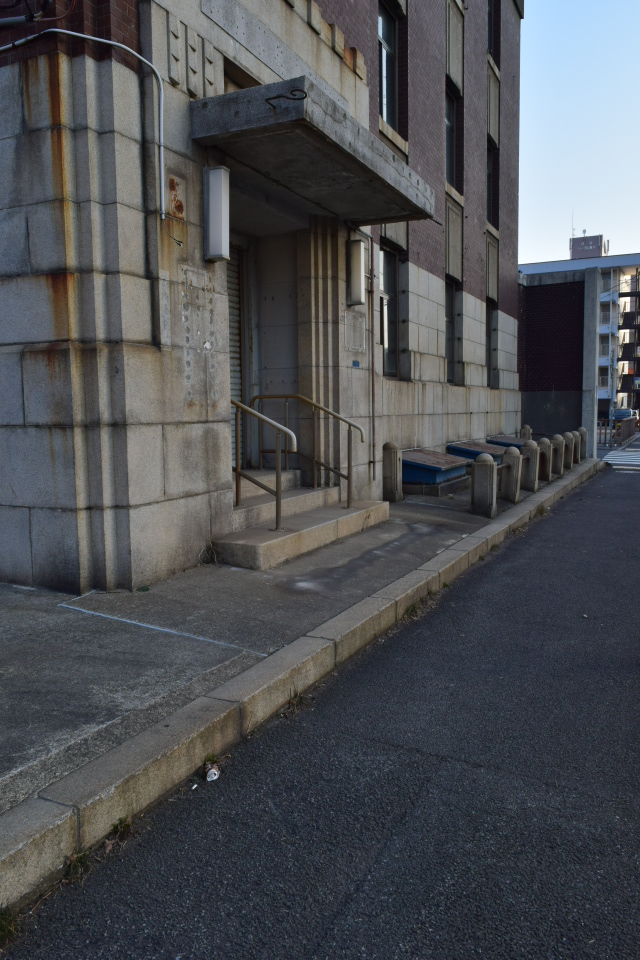 旧十二銀行函館支店(大正モダン建築再見)_f0142606_8254280.jpg