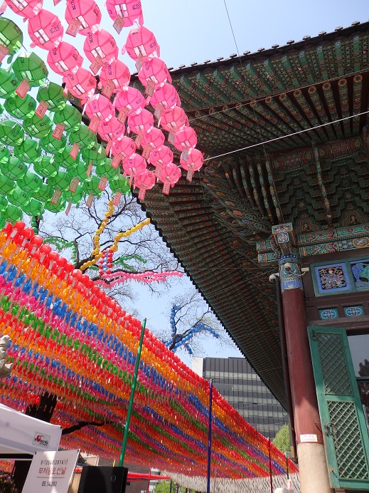 チョゲサ(曹渓寺)の提灯　　　　　조계사의 연등_e0201021_23254757.jpg