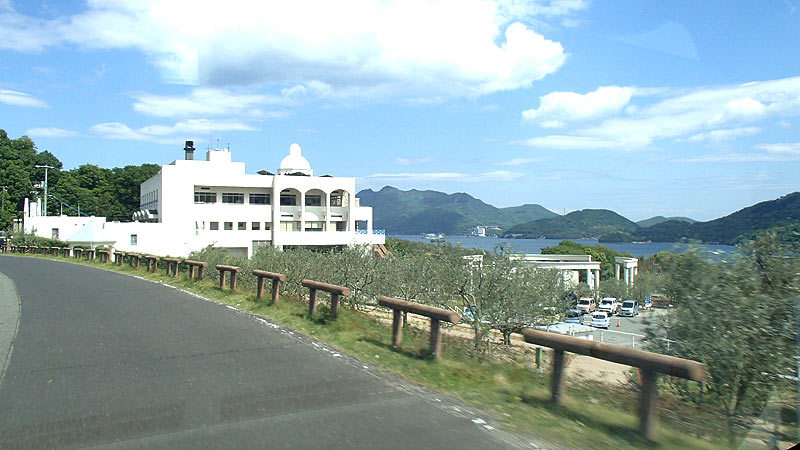 ちょっと瀬戸内の大きい島に行ってきた　初日_b0020828_10043277.jpg