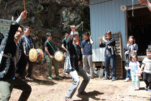 七頭舞の里のお祭り_f0147037_221861.jpg