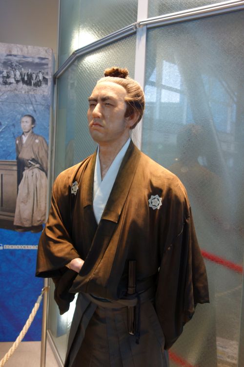 高知県立坂本龍馬記念館_e0080345_13325528.jpg