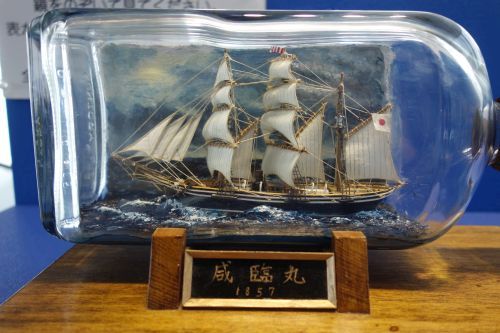 高知県立坂本龍馬記念館_e0080345_13381544.jpg