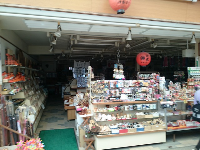 事件です!_e0167593_1133835.jpg