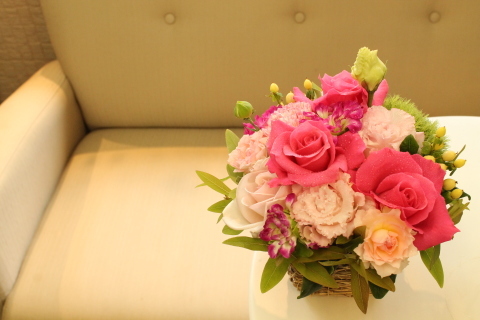 母の日のアレンジメント 人気カラー 北赤羽花屋ソレイユの日々の花 母の日のアレンジメント 人気カラー 北赤羽花屋ソレイユの日々の花