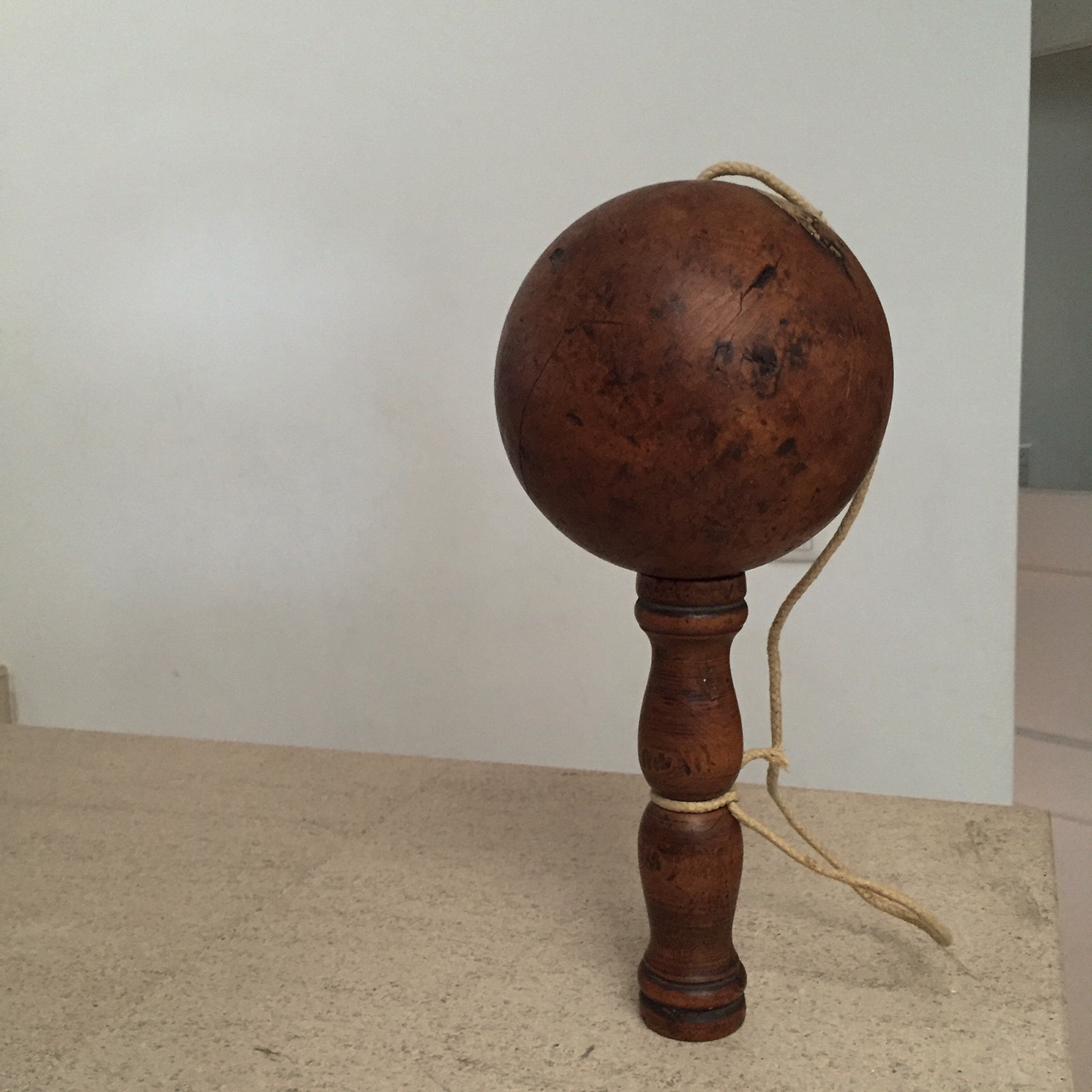 フランスのけん玉 ビルボケbilboquet _f0074803_16410100.jpg