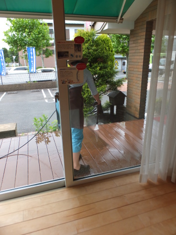 デッキのお手入れ_f0144724_13334626.jpg
