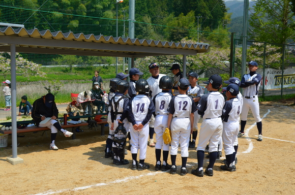 福岡と練習試合_d0010630_1043215.jpg