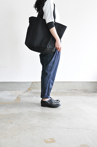 GRANDMA MAMA DAUGHTER Pin-stripe Easy Pants (Navy)_d0120442_1221398.jpg