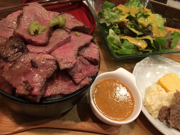 お腹いっぱい肉ランチ_d0260042_1961451.jpg