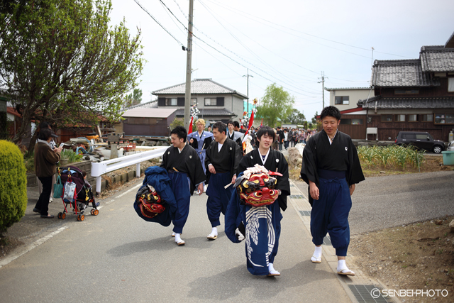 筑摩神社「鍋冠祭」2016①_e0271181_01494502.jpg