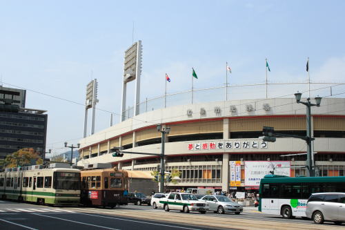 【鉄道旅行記】 ラストシーズンの広島市民球場へ_a0338635_6424947.jpg