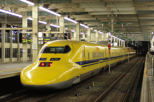 【鉄道旅行記】 ラストシーズンの広島市民球場へ_a0338635_6444468.jpg