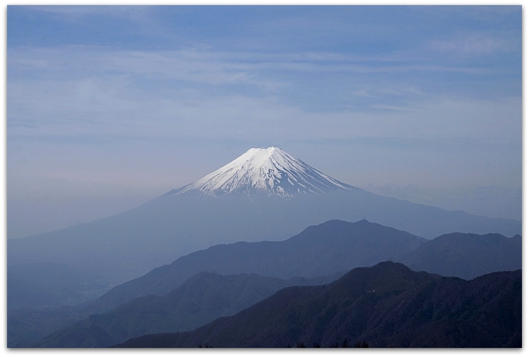 秀麗富嶽十二景 雁ヶ腹摺山 16 04 25 月 山 がまんなか 秀麗富嶽十二景 雁ヶ腹摺山 16 04 25 月 山 がまんなか