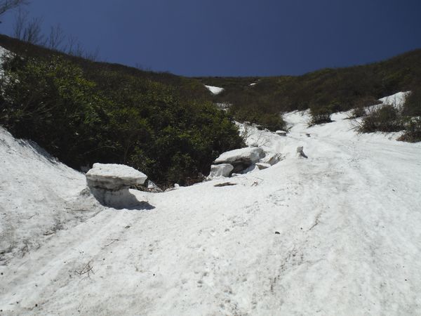 船形山北端、薬師森に蔵王権現を探す_c0294658_23281593.jpg