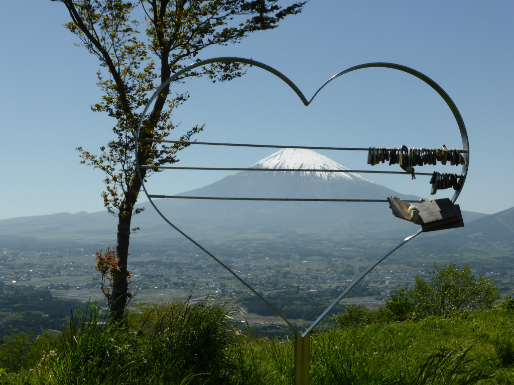 富士スピードウェイ２日目＆富士山巡り_e0338886_11293457.jpg