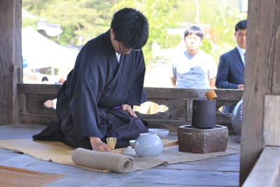 親友盟約五周年記念 江頭龍介 青松白瓷展 於韓国_a0279848_1214668.jpg