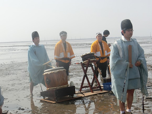 ２０１６風浪宮沖詣り海神祭（干潮の有明海にて）・千寿の楽しい歴史_a0137997_1835261.jpg