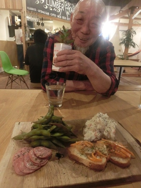 築40年の倉庫を改修したDIYカフェ 富士市津田の「ランバーヤード」_f0141310_744324.jpg