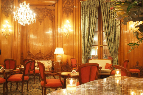 Le Bristol Parisのル・バー・デュ・ブリストルと白猫。_d0063314_20475562.jpg
