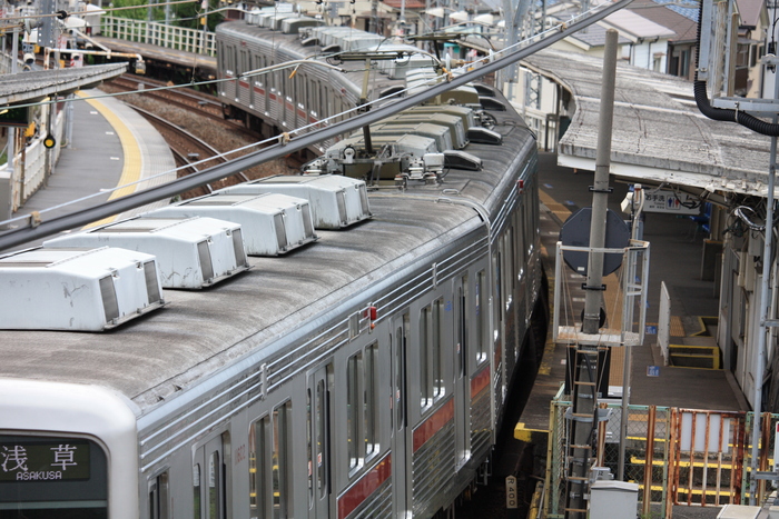 小さな駅と昭和の光景。。_a0214329_935961.jpg
