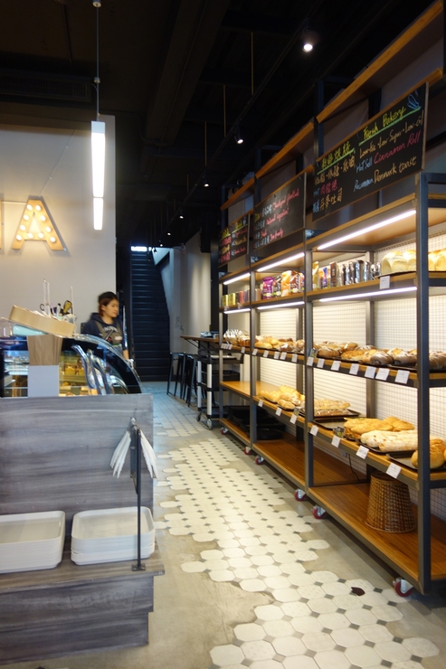台湾へ行きタイワーン 3日目 7~Cafe Niau 沐肆貓廬へ再度挑戦_a0287336_2314992.jpg