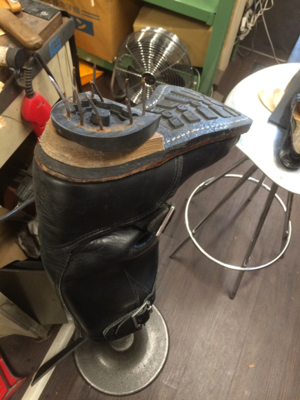 エンジニアブーツ REDWINGレッドウイング ヒール交換 : 靴とバッグの ...