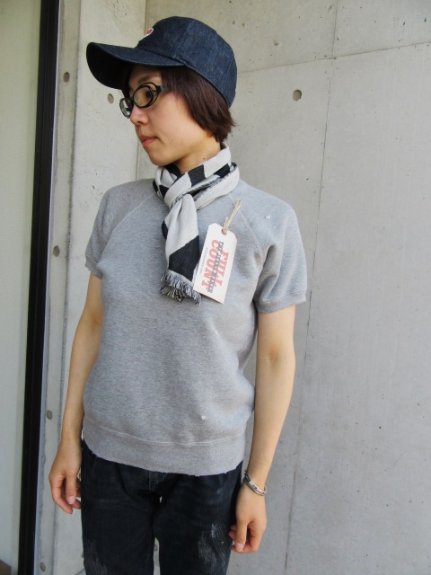 FULL COUNT ・・・ 注目のDAMAGED SWEAT S/S TEE・後発カラーGRAY 色!★!_d0152280_18374295.jpg