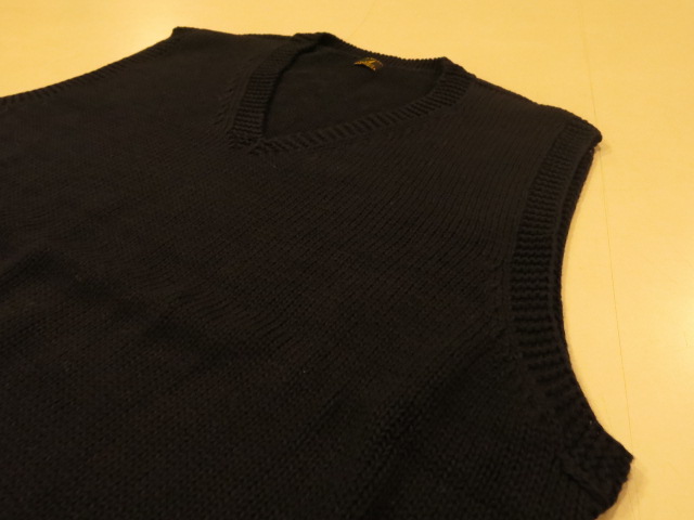 \"ANATOMICA KNIT VEST / COTTON\"ってこんなこと。_c0140560_12341010.jpg