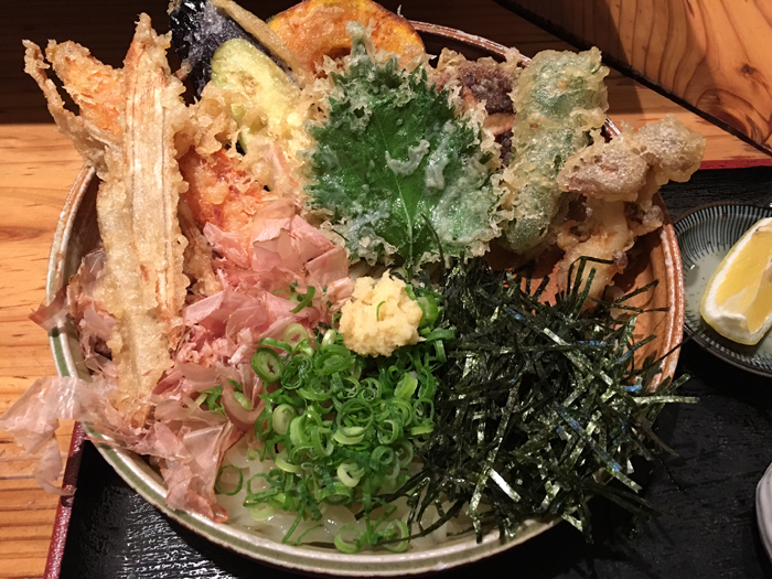 福岡といえばごぼう天うどん！超おいしいごぼう天うどんが食べられる「大地のうどん」_e0171573_2041215.jpg