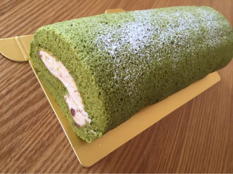 抹茶のロールケーキ 滋賀県愛荘町パンとお菓子とアイシングクッキーの教室chaleurの日記 シナモンカフェ 抹茶のロールケーキ 滋賀県愛荘町パンとお菓子とアイシングクッキーの教室chaleurの日記 シナモンカフェ