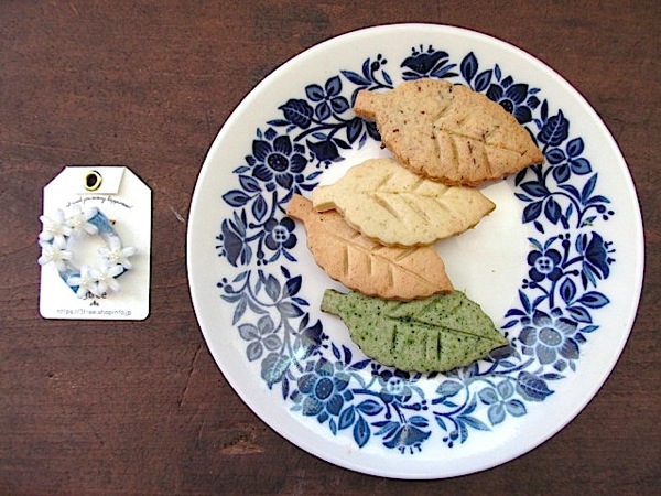 石田敦子新作ポストカード、ハーブカフェSORA焼き菓子_f0129557_16522678.jpg