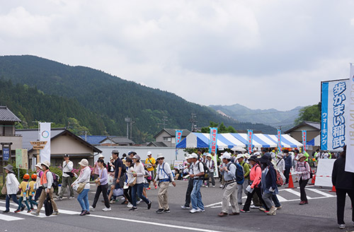 ウォーキング大会「歩かまい稲武」に出店_c0194003_1526964.jpg