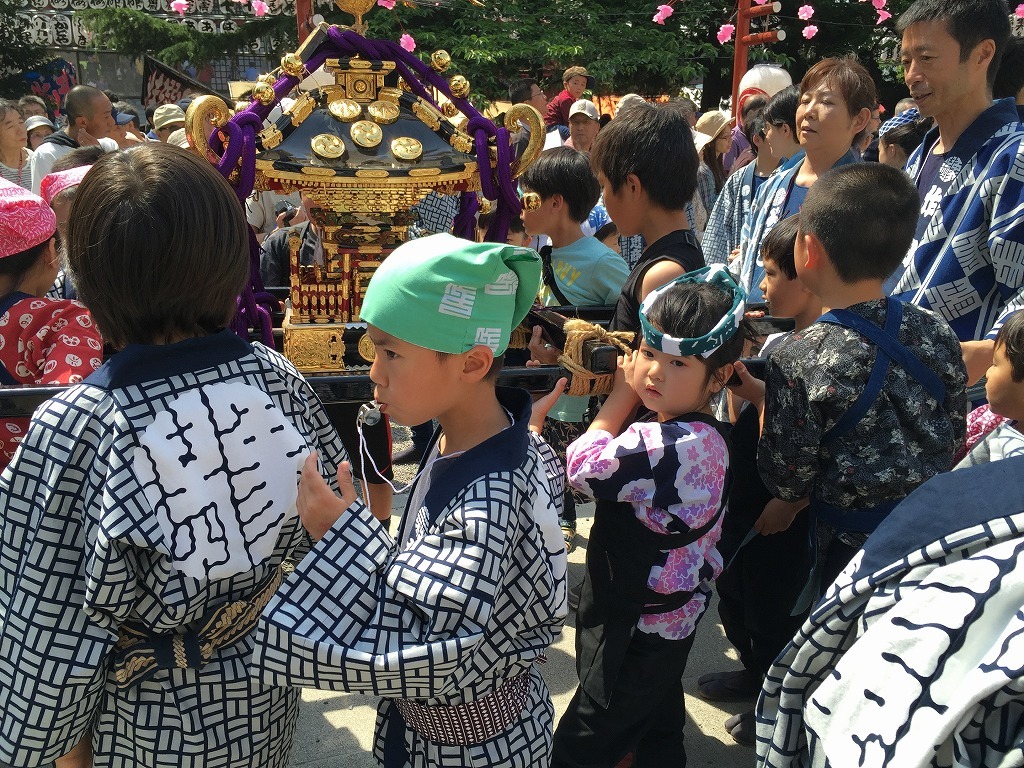 三社祭り_e0175614_09462125.jpg