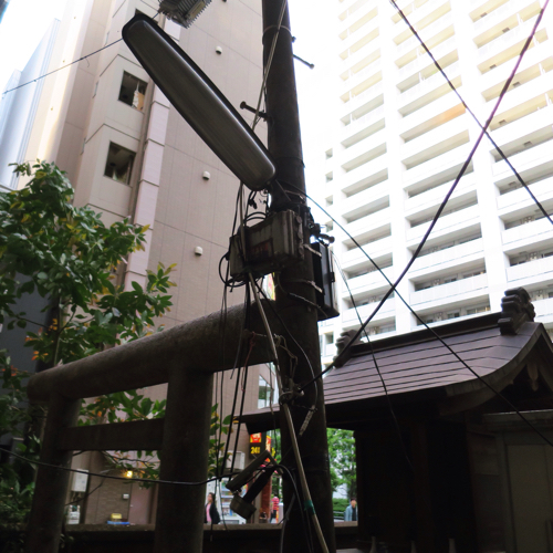 秋葉原の隠れミステリースポット「花房神社」が丸見えになってる!_c0060143_04481097.jpg