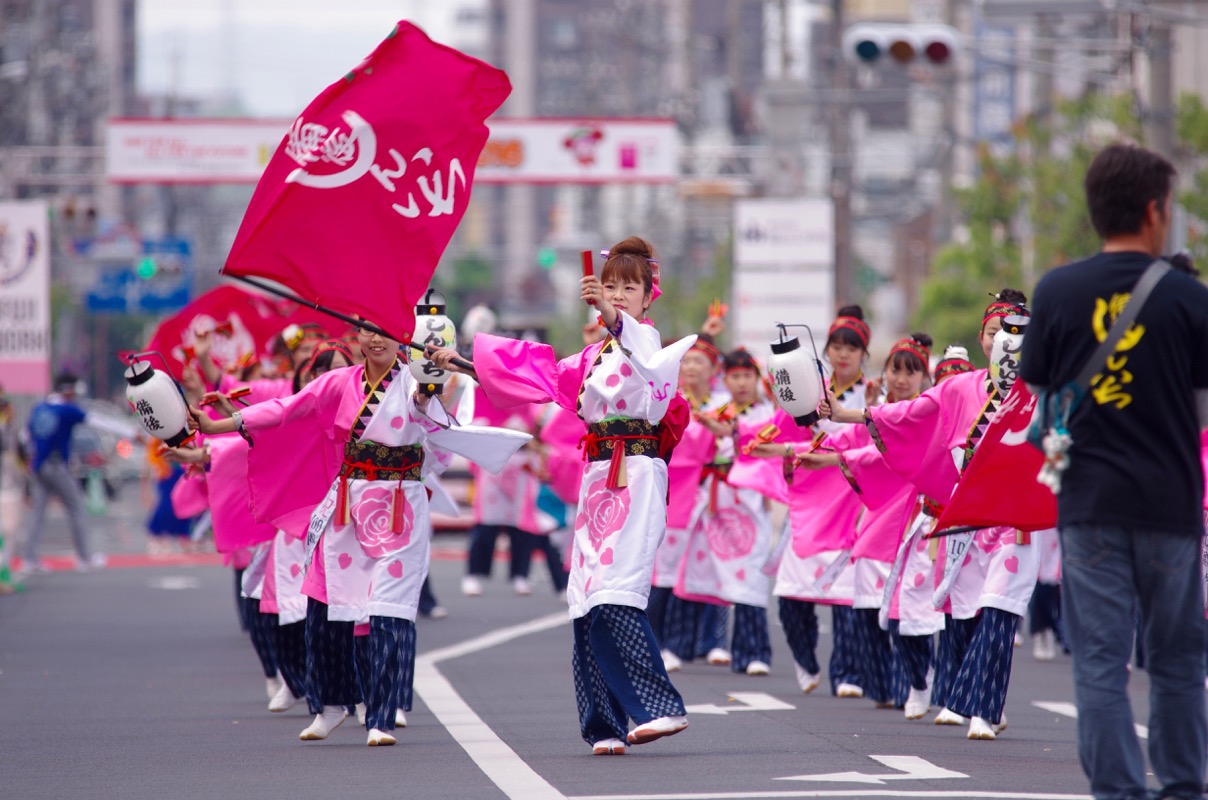 ２０１６福山ばら祭その４（備後しんいち踊り隊）_a0009554_18365655.jpg