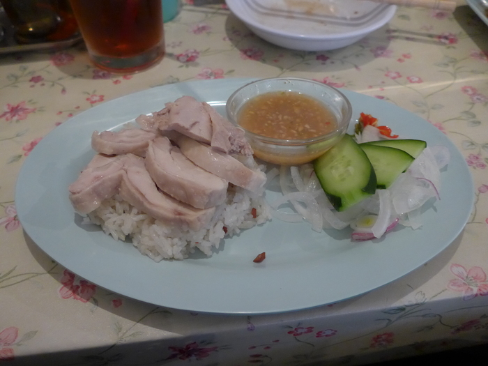立川「バンコク屋台料理 カオマンガイ」へ行く。_f0232060_1554810.jpg