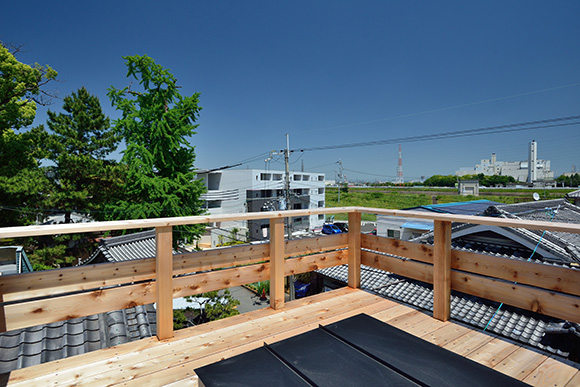 完成建物見学会 物見台のある「茨木の家」_e0164563_1051125.jpg