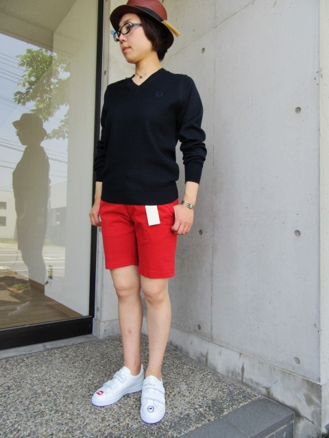 FRED PERRY (LAUREL LINE) ･･･ イタリア製SUMMER V NECK KNIT STYLE！★！_d0152280_2052256.jpg