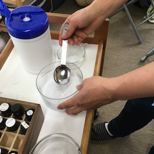 栄養だから実習はバスソルト(笑)_a0191183_16384057.jpg