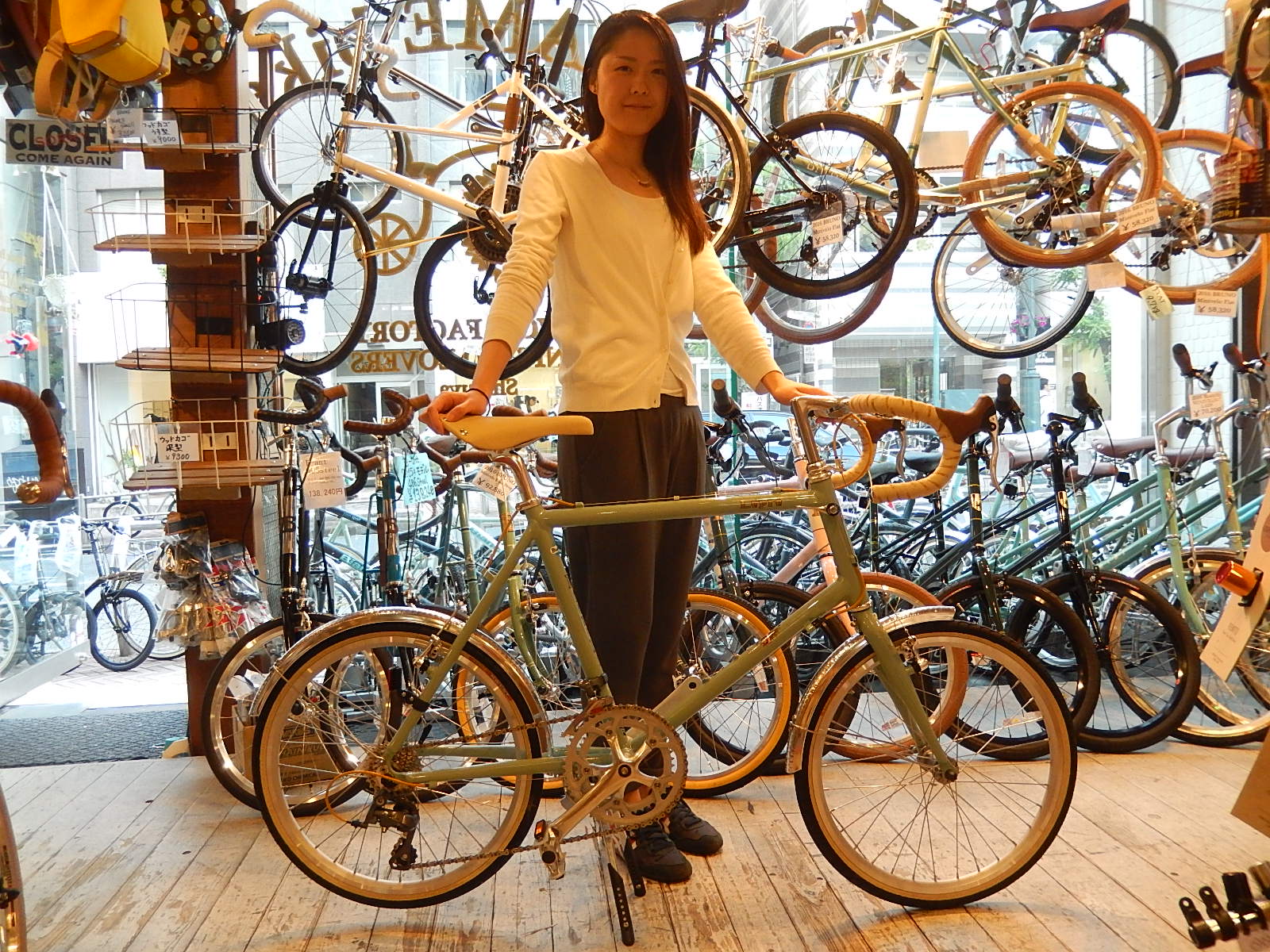 5月18日 渋谷 原宿 の自転車屋 FLAME bike前です_e0188759_19451893.jpg