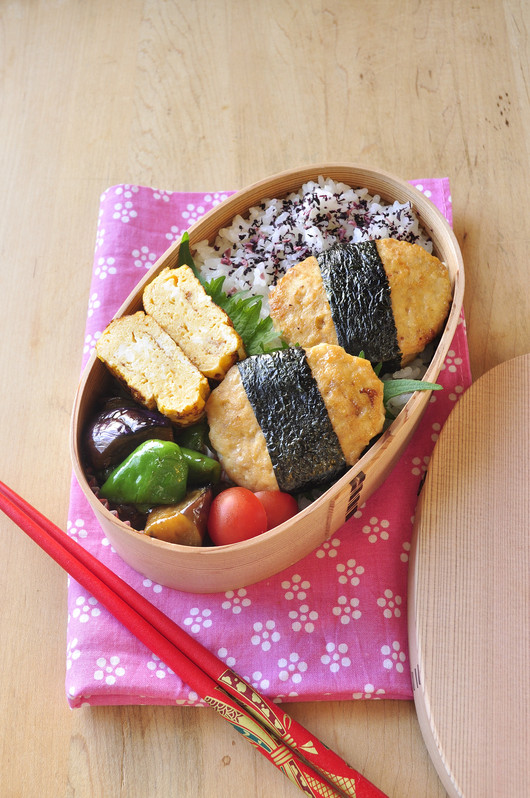 えびつくね弁当_b0171098_10445153.jpg