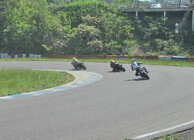 昨日は2号機 GPZ900Rニンジャ君でエビスサーキット 東コースの走行会♪_f0174721_20104566.jpg